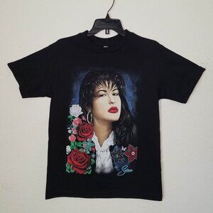 New "Selena Portrait With Roses" Unisex Silkscreen T-Shirt Small–3XL